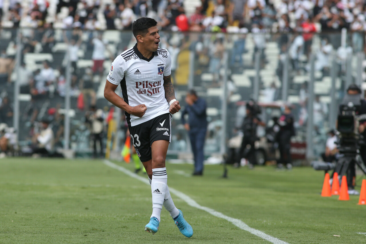 Esteban Pávez, Gabriel Costa y Pablo Solari fueron los destacados en Colo Colo en el Superclásico